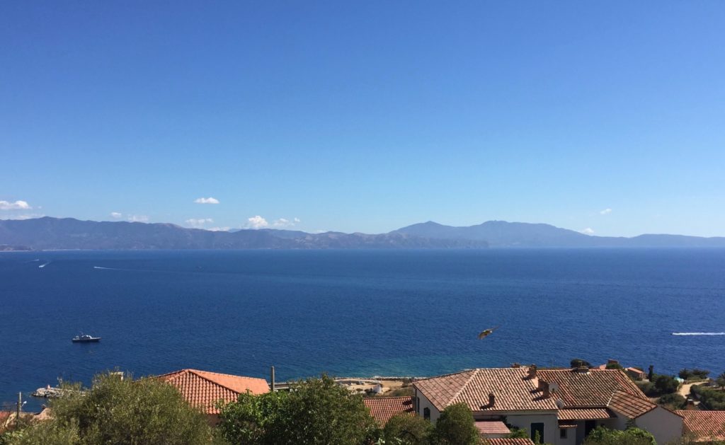 Village Entre Mer Et Maquis Mots Croisés A Vera Vita - Nos gîtes à Cargèse entre mer et maquis